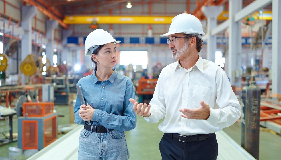 Cuando un sucesor se hace cargo de una empresa, suele llegar con intenciones de reestructuracin. Foto: M Stocker/Shutterstock.com...