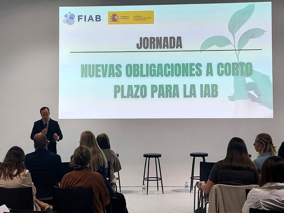 Foto de FIAB analiza las obligaciones del sector alimentario sostenibilidad y reclama un plazo de adaptacin para aplicar la nueva normativa