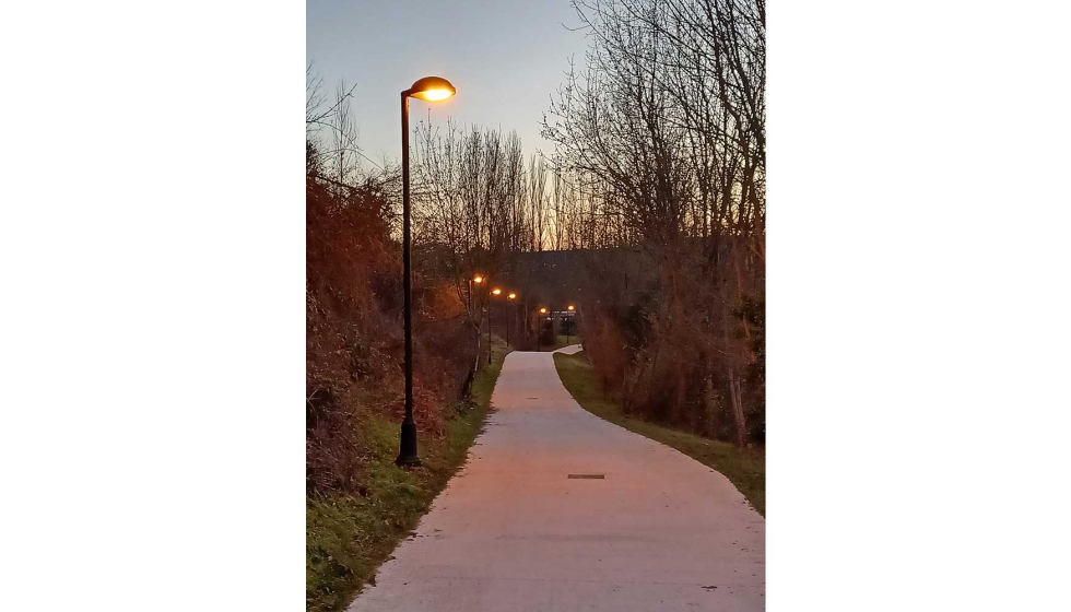 Luminarias Metrpoli LLC con LED PC mbar, instaladas en la ribera del Arga para proteger la biodiversidad