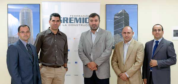 De izquierda a derecha, Eduardo Martnez (Aetac), Daniel Anka (Aeded), David Fontecha (Aneip)...