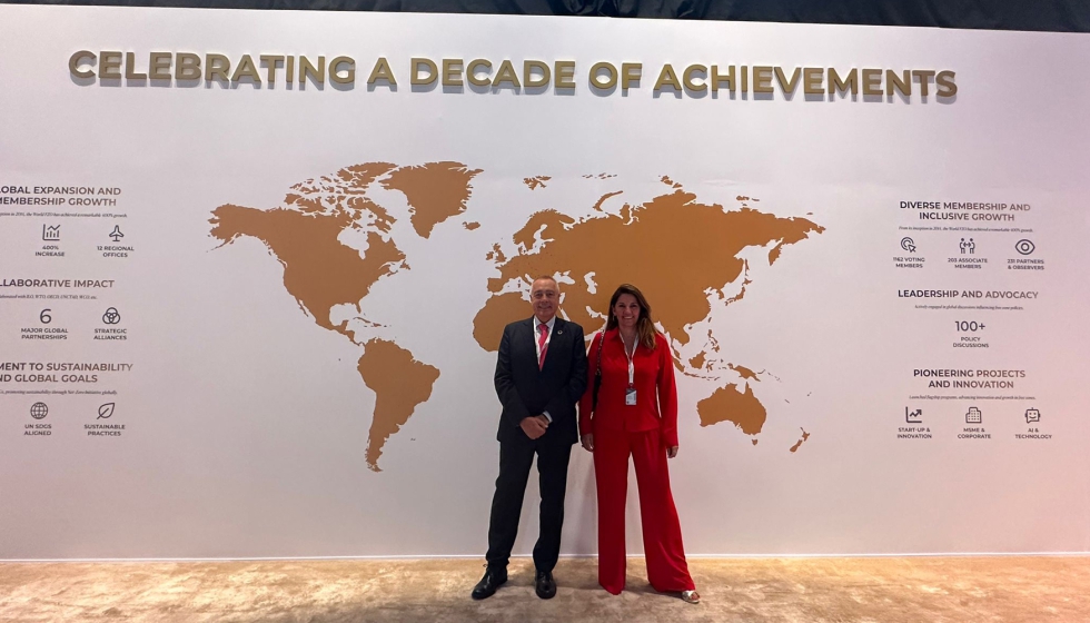 Pere Navarro, delegado especial del Estado en el CZFB, junto a Blanca Sorigu, directora general del CZFB