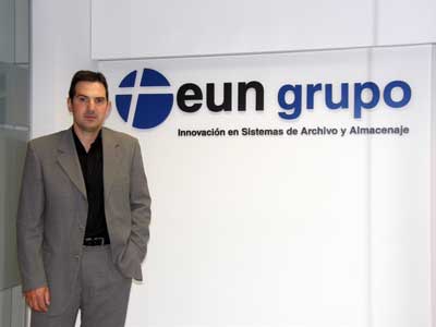 Foto de Entrevista a Iñaki Ruiz, director de Exportación y Marketing de Eun, expositor de Ofitec 2011