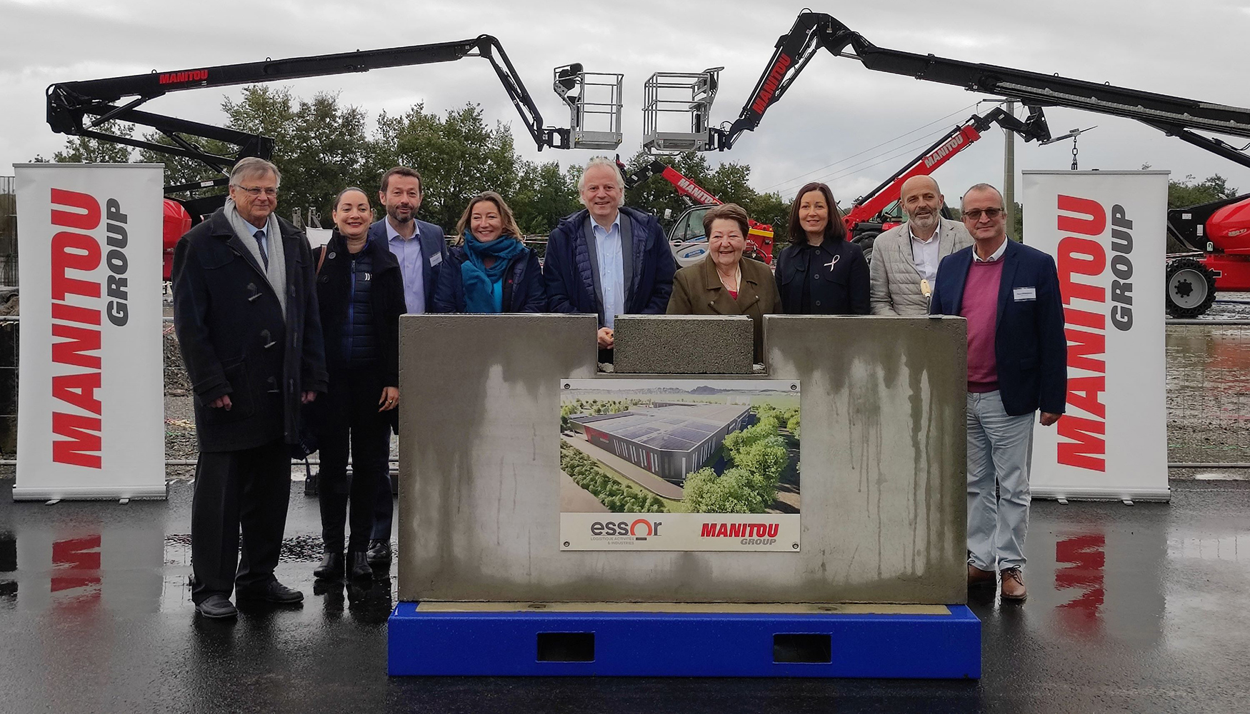 Acto de colocacin de la primera piedra. En el centro, Michel Denis, presidente y CEO del Grupo Manitou