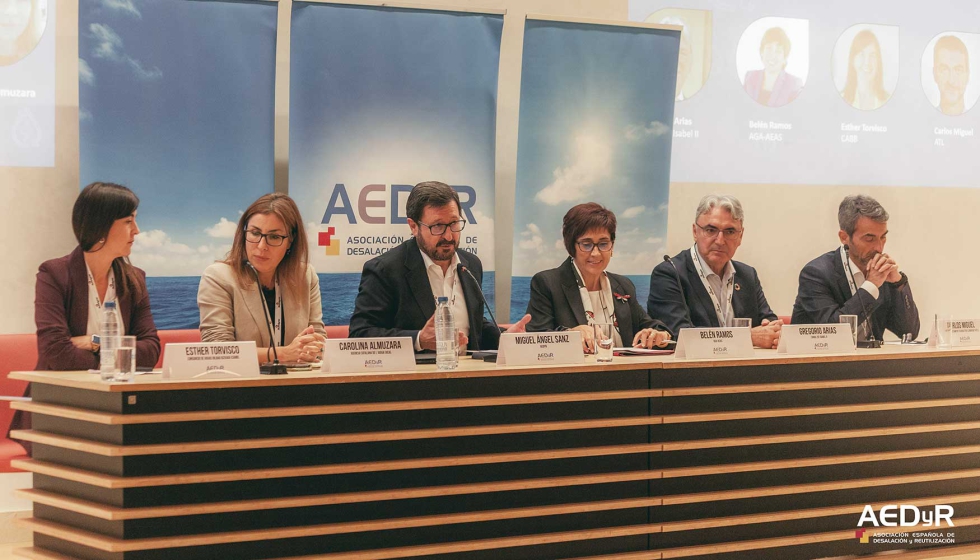 Participantes en el primer bloque de la jornada, titulado, Estado del arte del nexo agua  energa