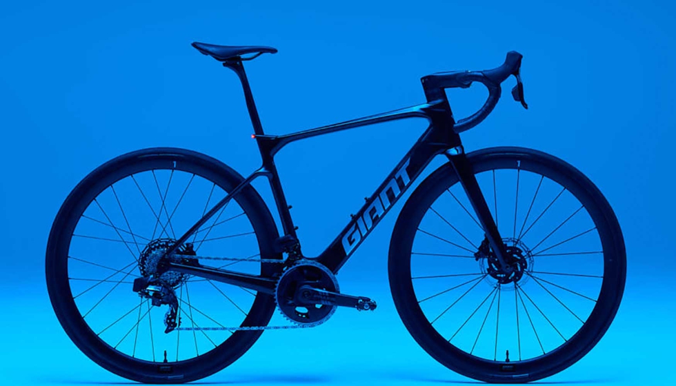 Foto de Giant crea su e-bike ms ligera, la Defy Advanced E+ Elite