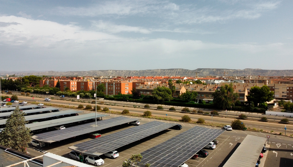 Marquesinas del aparcamiento del centro Alcampo de Utebo (Zaragoza)