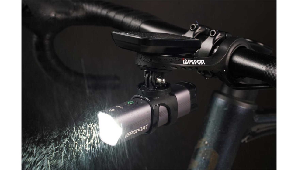 Foto de La mejor innovacin para el ciclista nocturno: luz inteligente VS500 de iGPSPORT