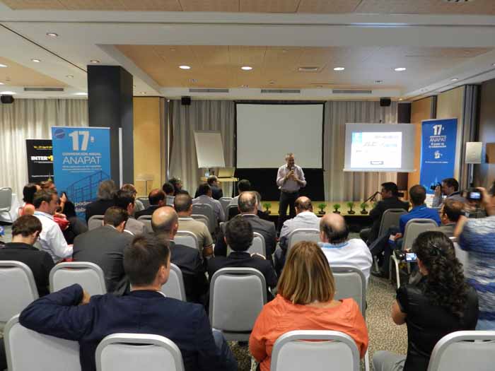 Moment of the intervention of Jorge Saltworks during the 17 Convention of Anapat, celebrated in the Hotel Confortel Alcal North...