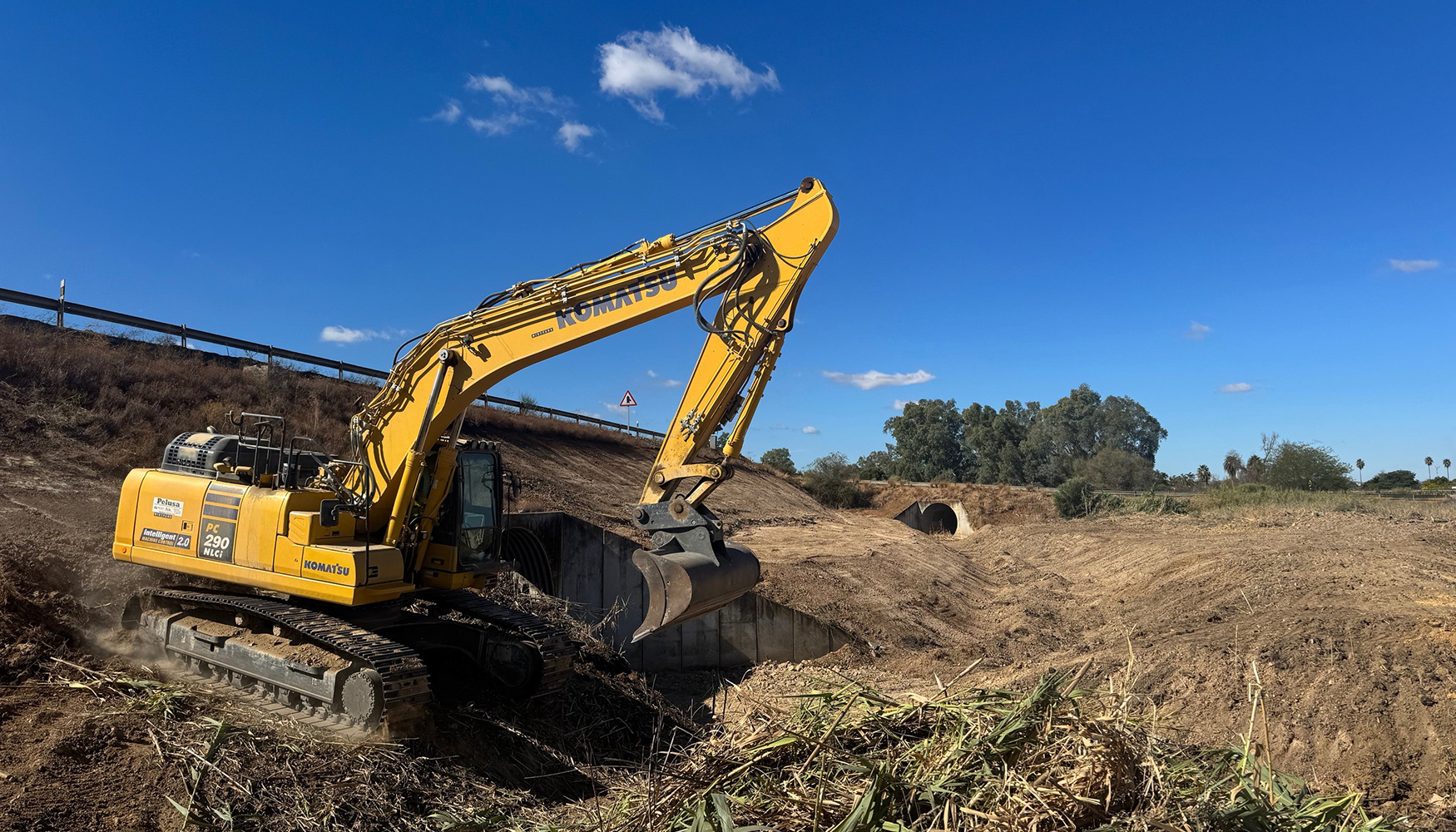 Obras de remodelaci�n del enlace de la autov�a A-4 con la SE-20 en Sevilla
