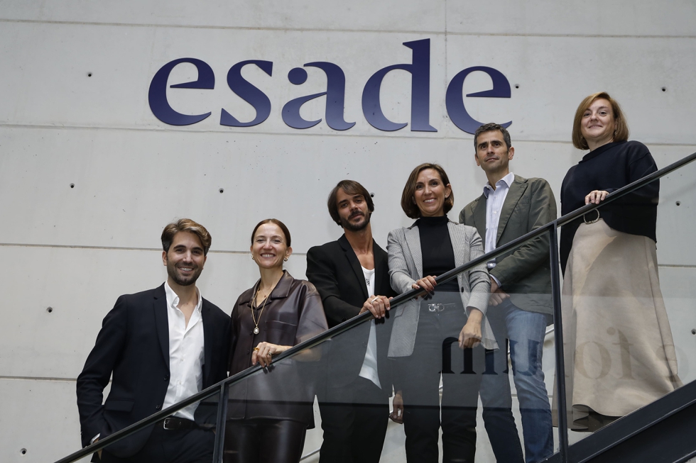 Ponentes de la presentaci�n del 5� Bar�metro del Retail 2024 � 2025: la era de la hiperpersonalizaci�n, elaborado por Esade Alumni...