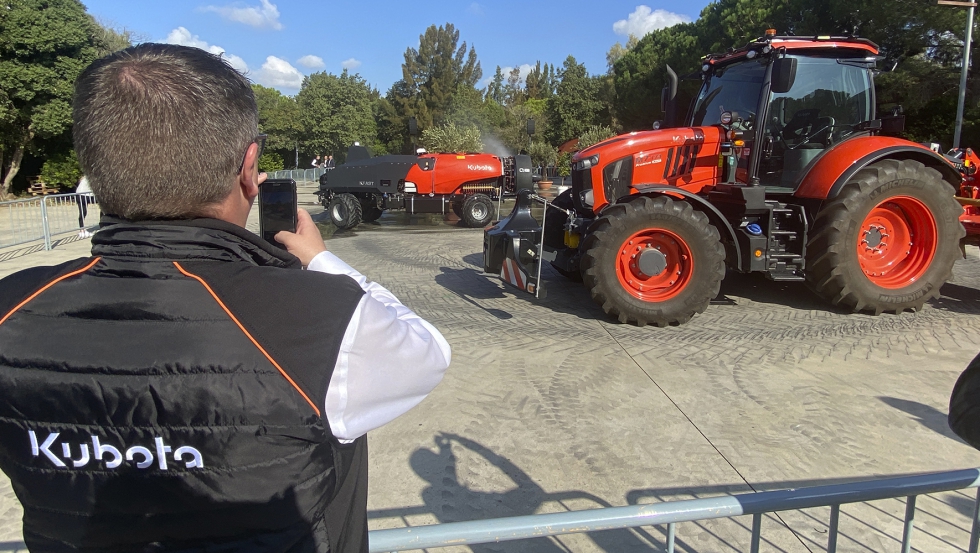 Equipos autnomos Kubota durante la Convencin en Tarragona