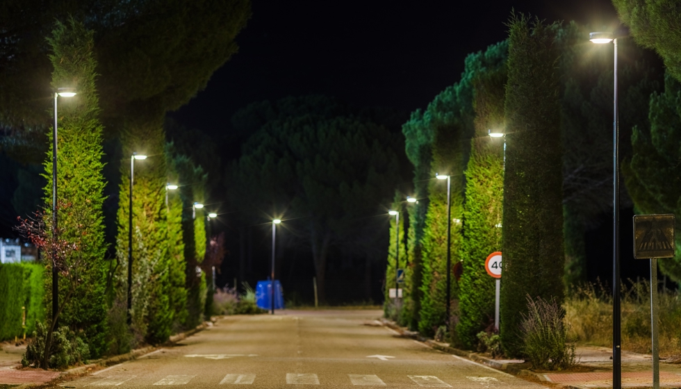 Anteriormente, las columnas contaban con puntos de luz dobles a dos alturas...