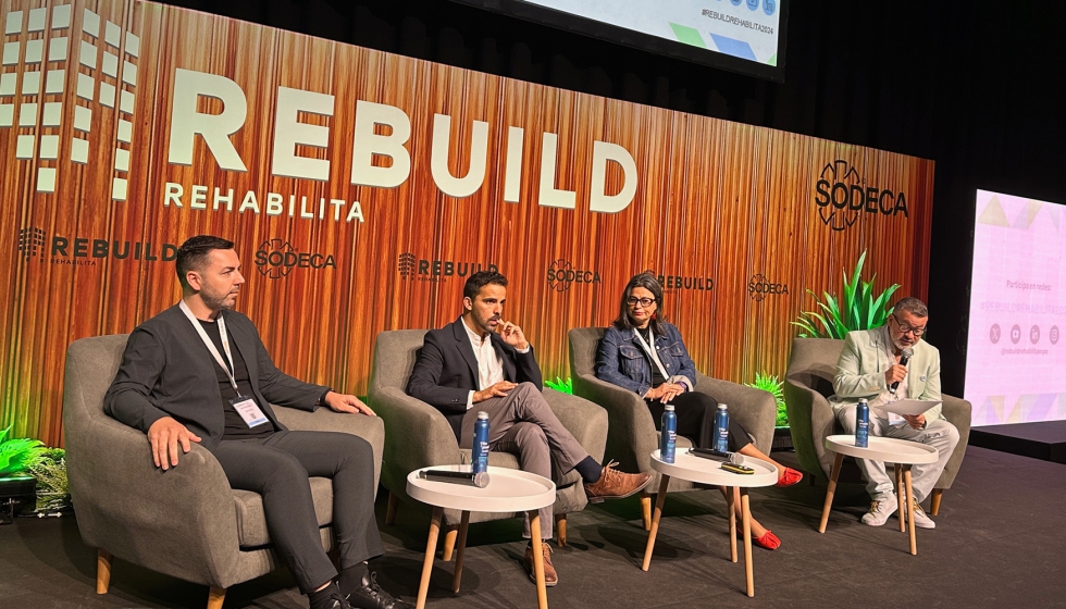 Participantes en la mesa redonda Intervenciones en hoteles, museos