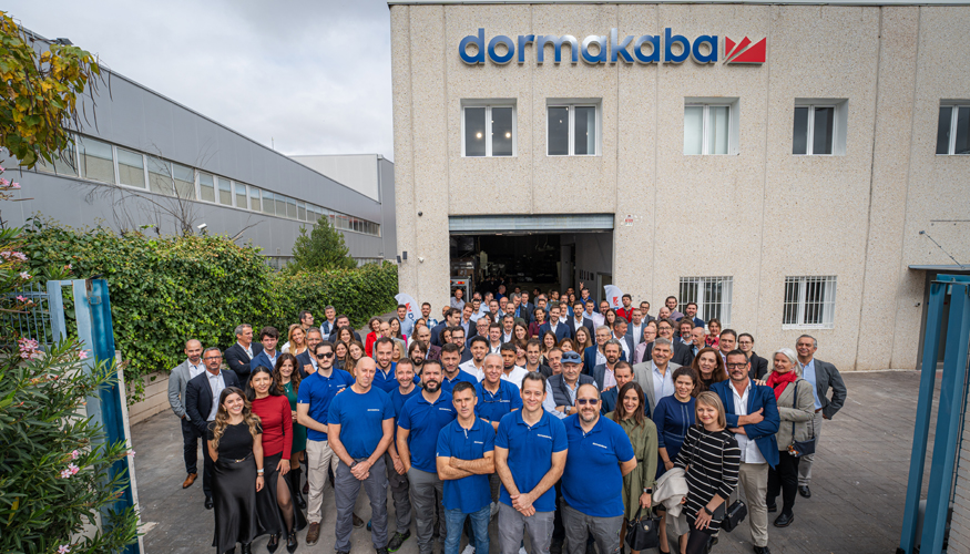 El nuevo centro de ensamblaje de puertas automticas de Dormakaba en Torrejn de Ardoz fue inaugurado el pasado 24 de octubre...