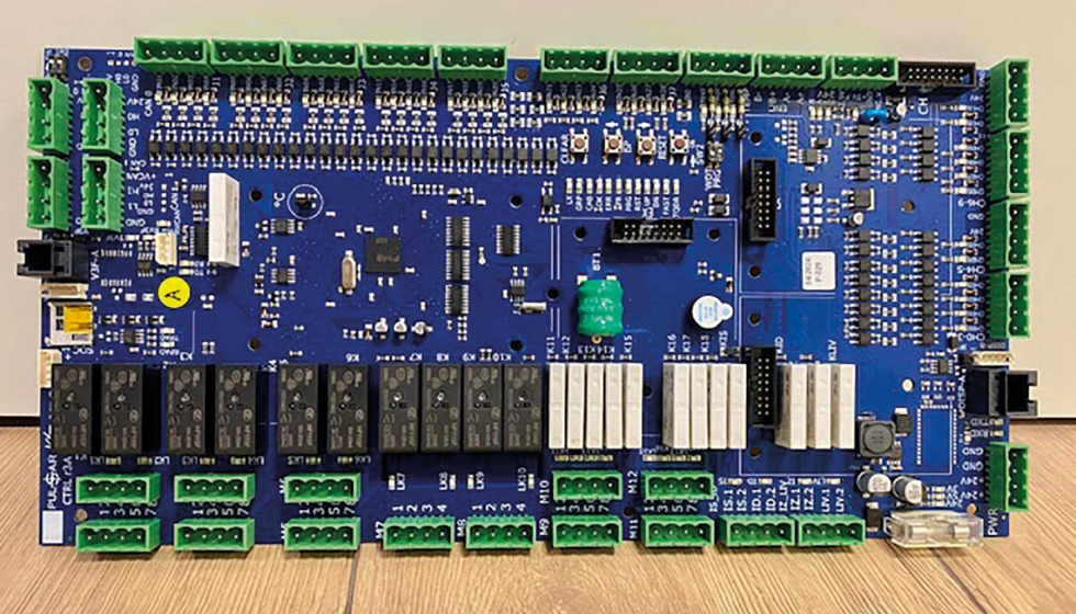 Pulsar es una placa microcontrolada que sustituye totalmente los PLC antiguos