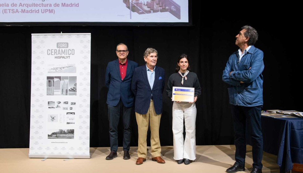 Primer Premio TFM. De izquierda a derecha: Enrique Sanz, Iranzu Victoria Marina, Pedro Rognoni y Enrique Coloms