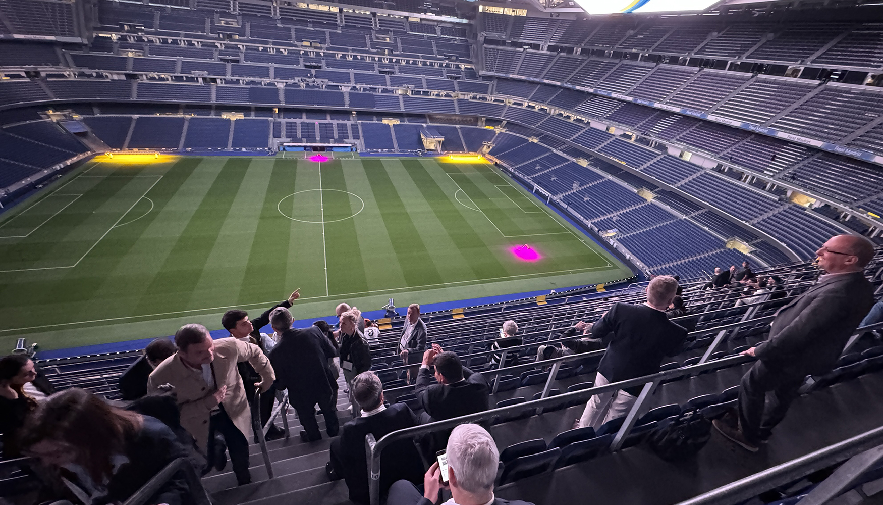 Los congresistas pudieron disfrutar de una visita guiada al estadio Santiago Bernabu