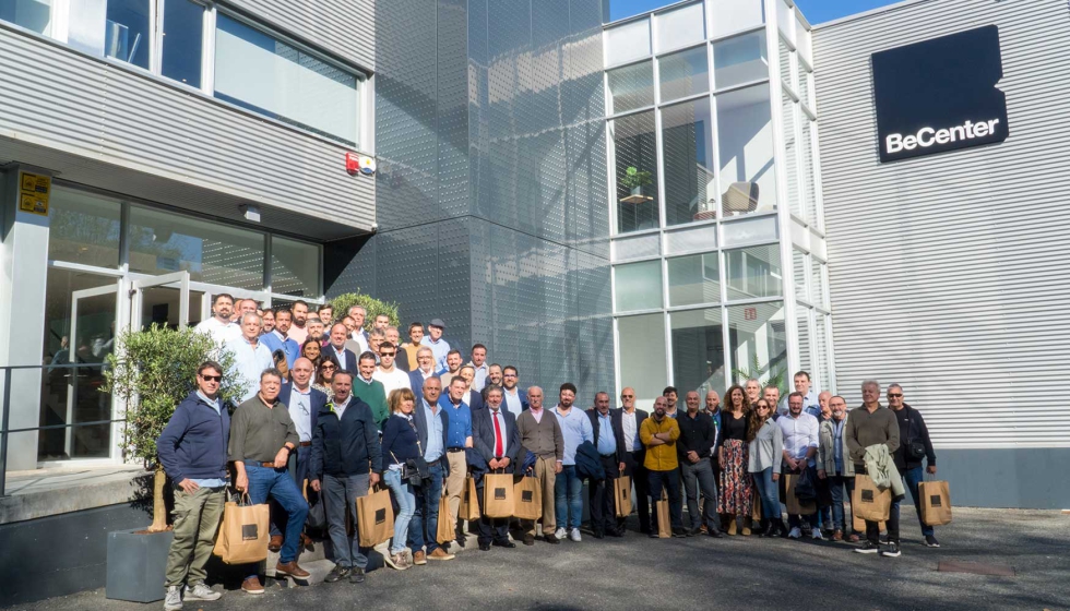 Grupo asistente al evento de la inauguracin del BeCenter de Beissier