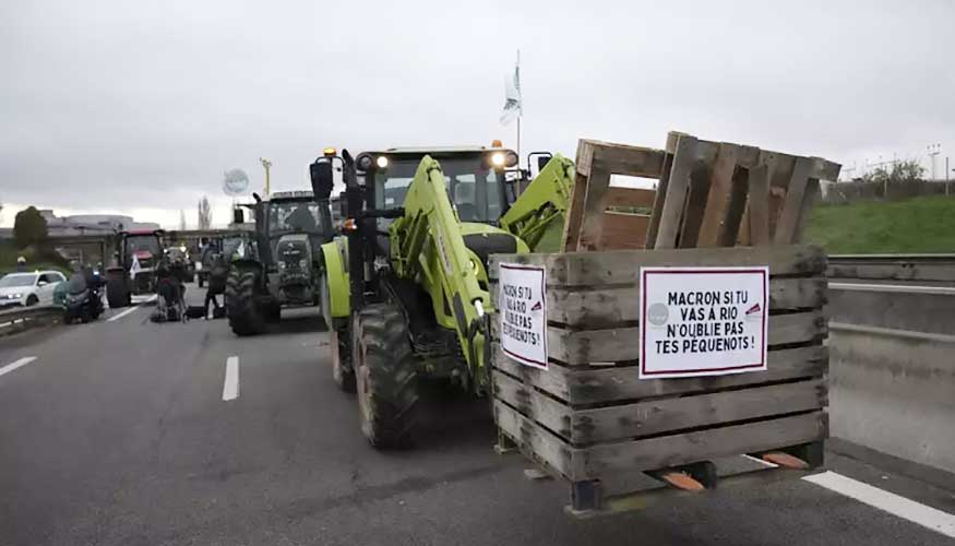 Foto de ASTIC denuncia los nuevos bloqueos de los agricultores franceses