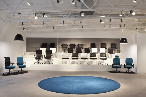 El nuevo 'WorkLife' de Steelcase cuenta con una sala para probar sus diversas versiones de silla