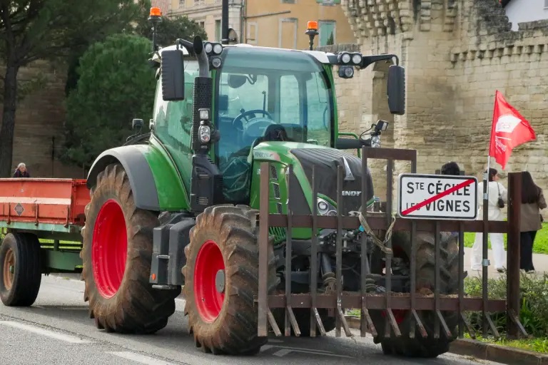 Imagen de la movilizacin de los grandes sindicatos agrcolas en Avin (Francia) contra el acuerdo UE-Mercosur y en favor de las reivindicaciones...