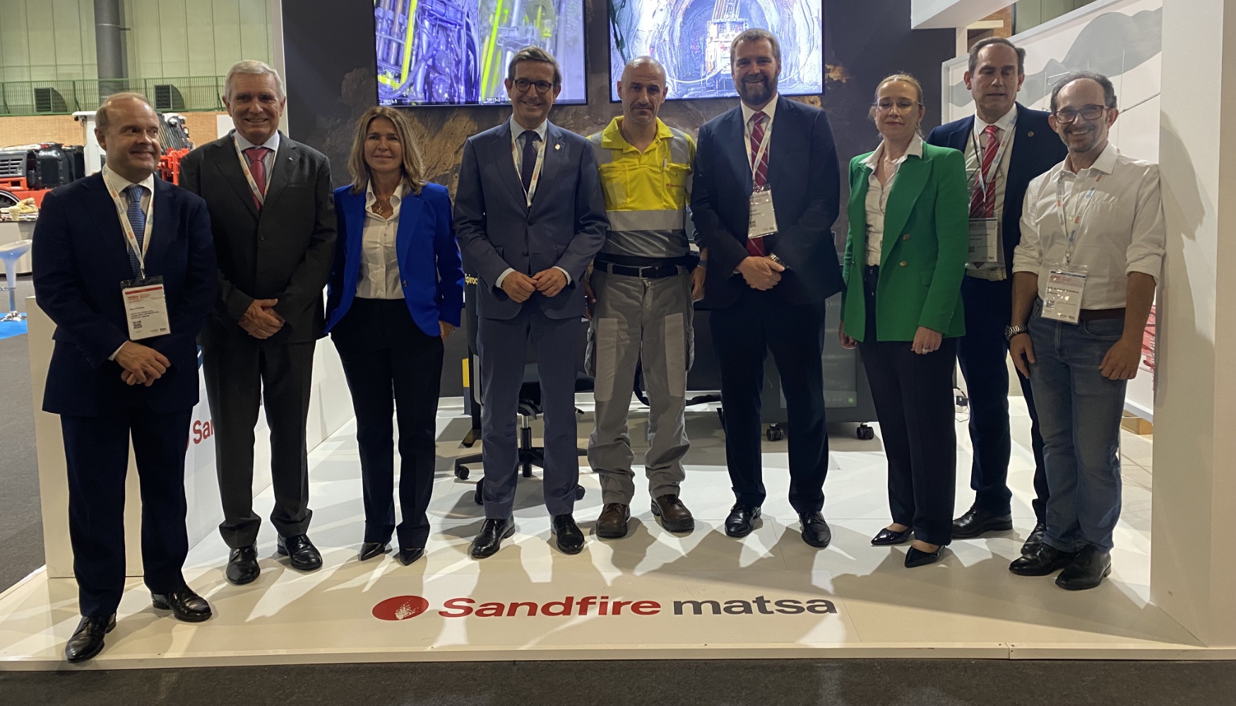 Visita de autoridades al stand de Sandfire MATSA