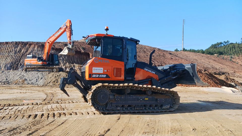Bulldozer DD130 Develon