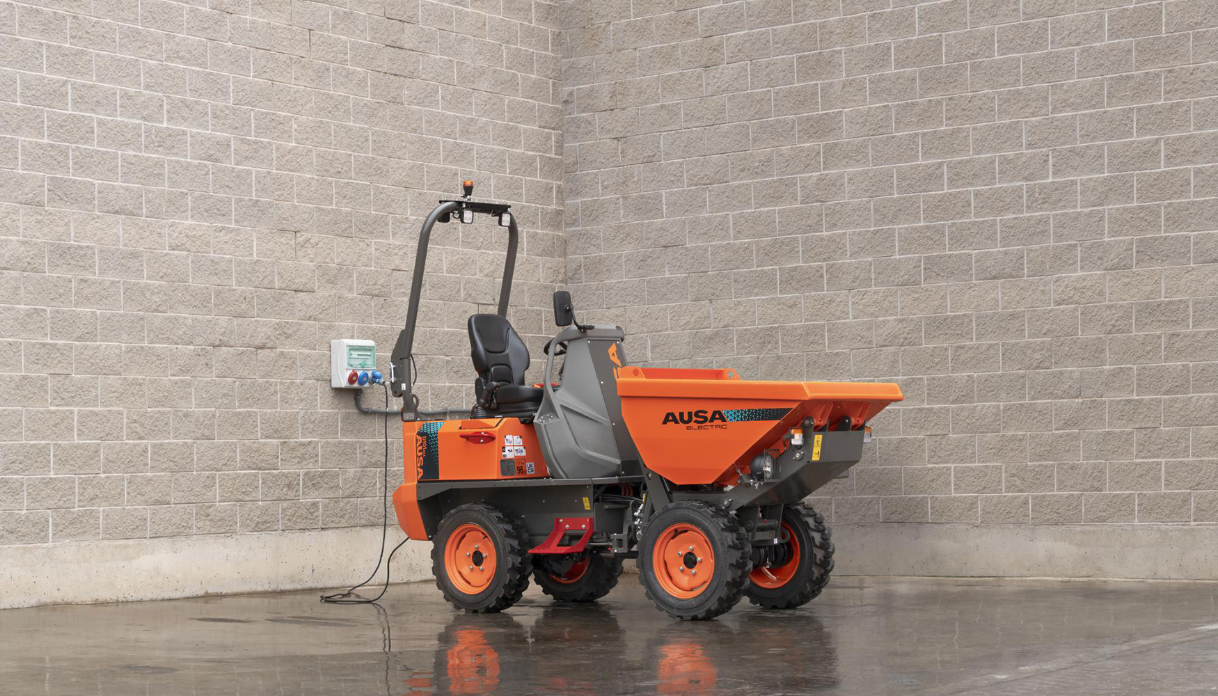 Dumper elctrico Ausa D101AEA, ganador del Premio Potencia