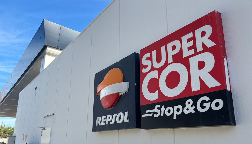 Actualmente, Repsol dispone de 700 tiendas Super Core Stop&Go operativas y se ha marcado el objetivo de alcanzar los 1...