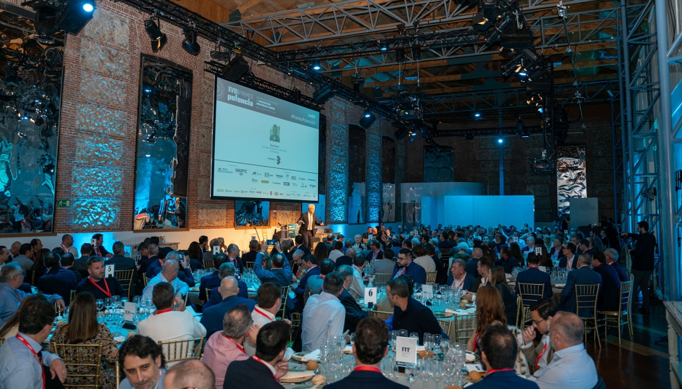 O jornalista desportivo �scar Rinc�n foi o mestre de cerim�nias de um evento que reuniu 270 participantes