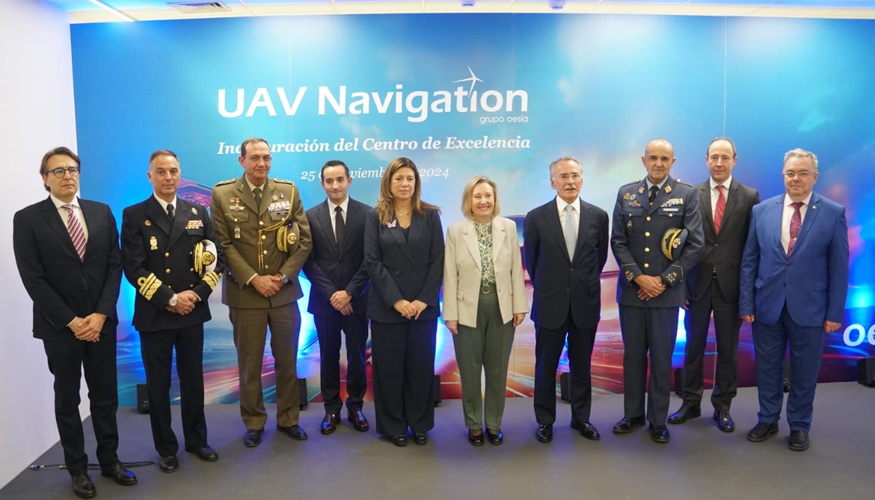 Participantes en la inauguracin del centro de excelencia de UAV Navigation en San Sebastin de los Reyes