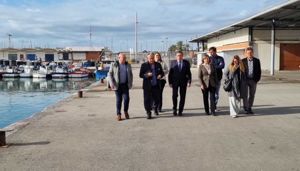 Visita del ministro Luis Planas al puerto de Vilanova i la Geltr (Barcelona)