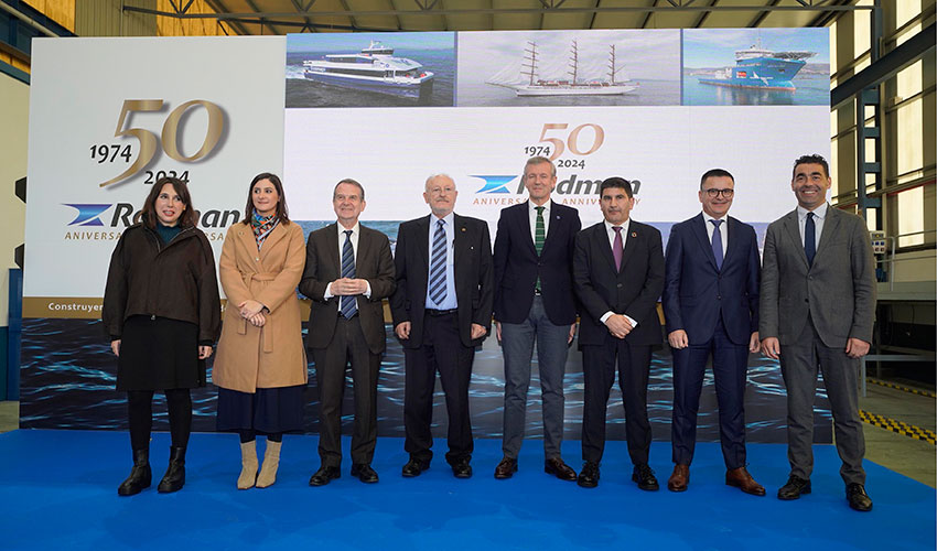 Autoridades presentes en la celebracin del 50 aniversario de Rodman Polyships