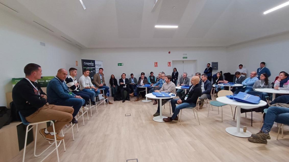 El equipo de Syngenta en Espaa mantuvo varias reuniones internas con clientes y distribuidores en el marco de DATAGRI 2024...