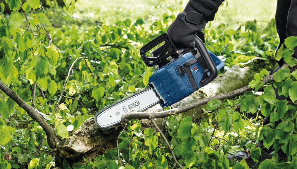 Sierra de cadena GKE 18V-40 de Bosch Professional