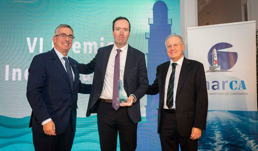 Javier Cavada, CEO de Mitsubishi Power para Europa, Oriente Medio y frica, recibe el Premio Industria Azul