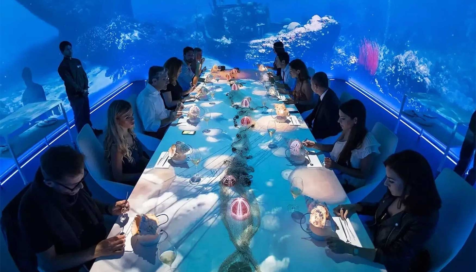 Ambiente en mesas del restaurante Ultraviolet. Foto: Michelin Guide Shanghai (China)