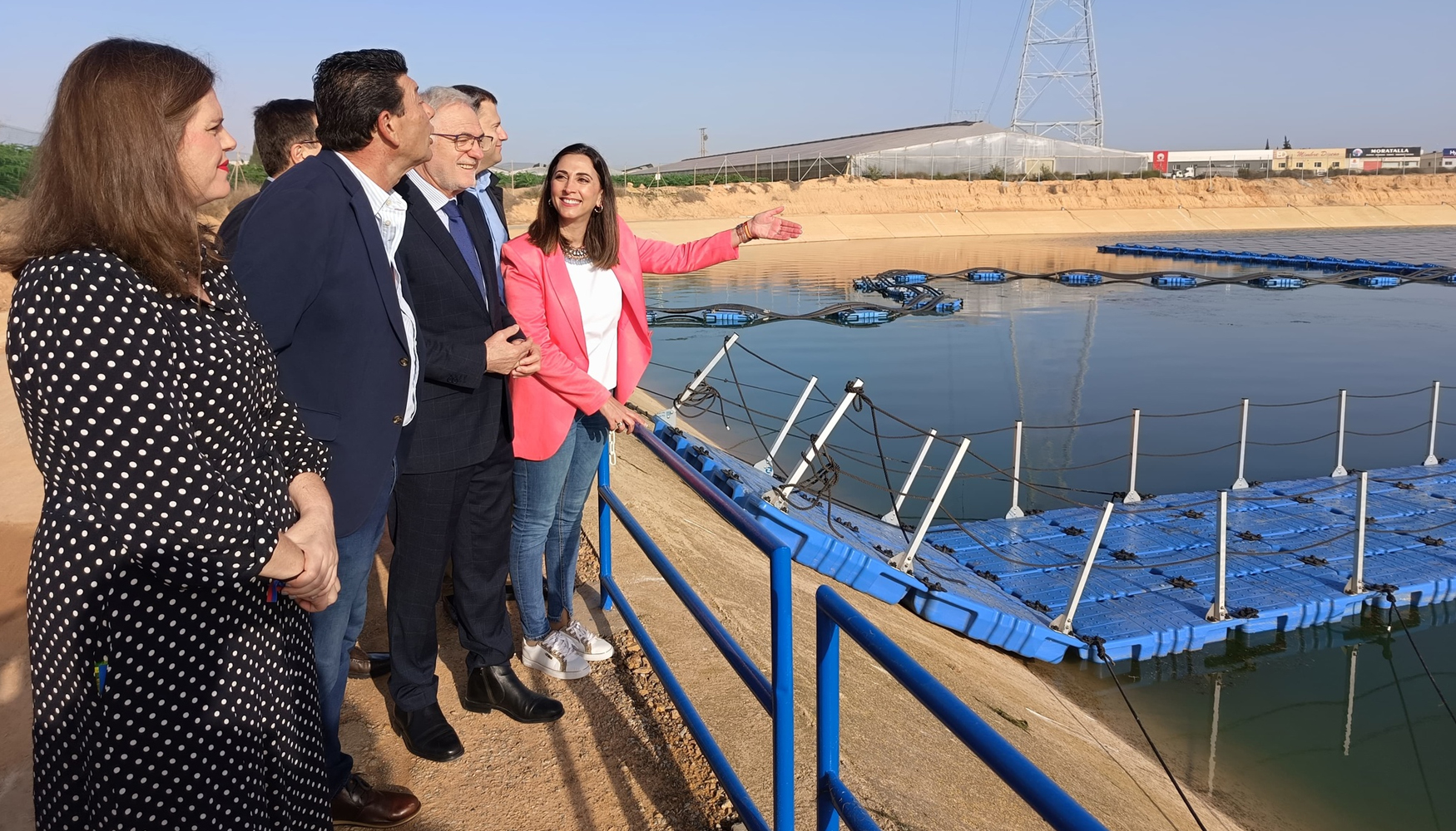 En la inauguracin de la planta solar flotante estuvo presente la consejera de Agua, Agricultura, Ganadera y Pesca, Sara Rubira...