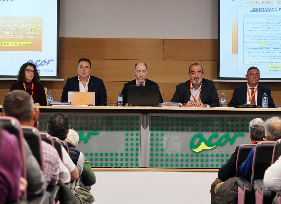 Araceli Merino, Jos Luis Domnguez, Jess Posadas, Ramn Bocos y Eliseo Veganzones durante la Asamblea de Delegados de ACOR...