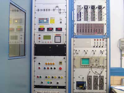 *Panel de control y mando de la estacin de poder de cortocircuito hasta 16 kA a 400 V