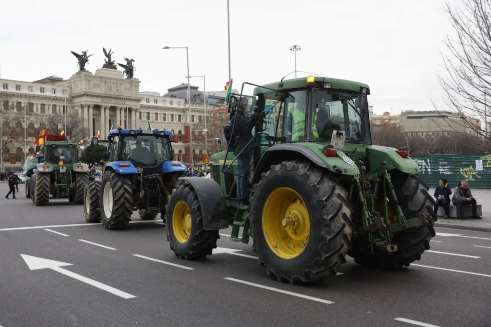  El pasado 16 de febrero los profesionales del campo se manifestaron ante la sede del Ministerio de Agricultura, Pesca y Alimentacin en Madrid...