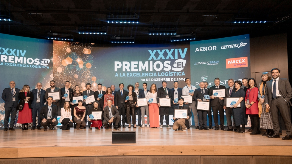 Foto de grupo de todos los premiados