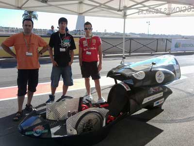 El IMH inici a finales de 2010 la adecuacin de un prototipo de coche solar creado por Tknika...