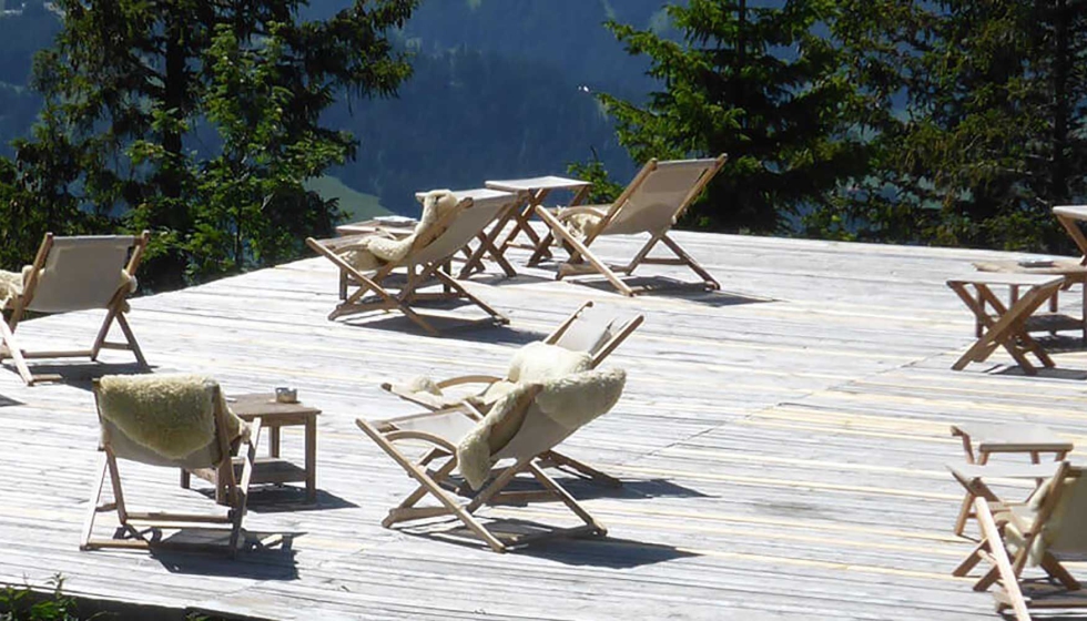 Gran terraza con vista hacia los Alpes