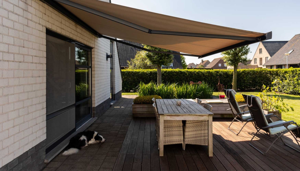 Toldo Elite B24, de Brustor