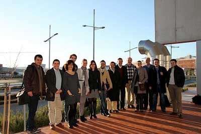 El presidente del CTAER, Valeriano Ruiz Hernández, y el personal de trabajo, tras una reunión de Patronato