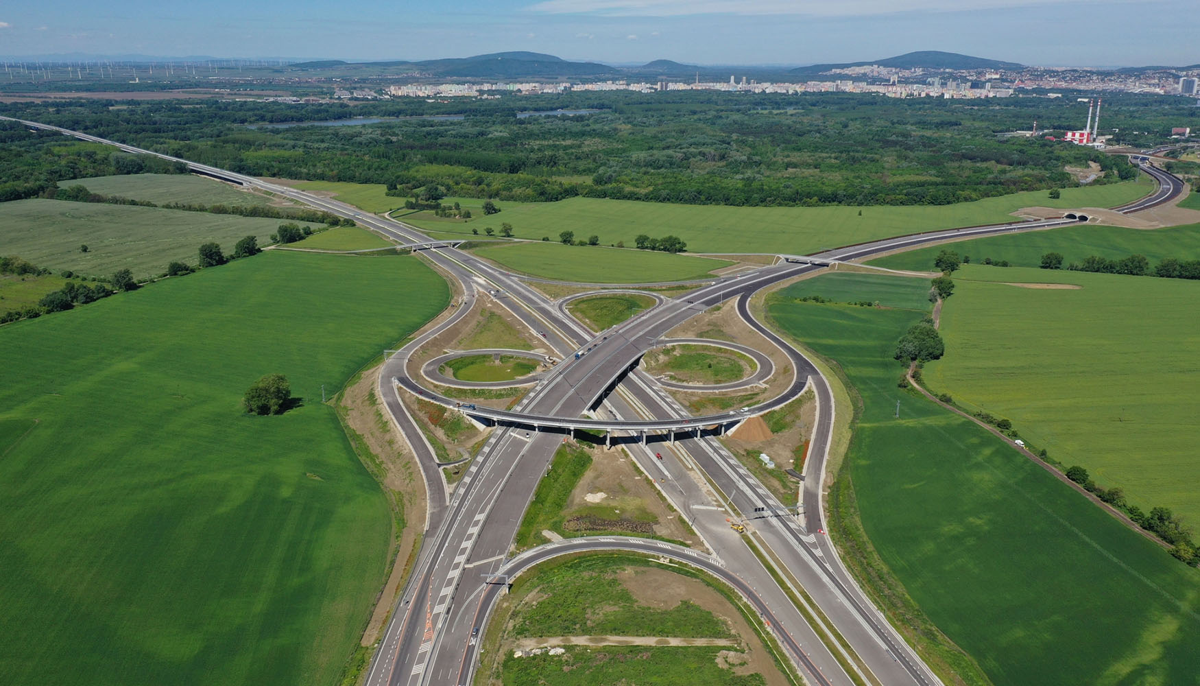 Autopista D4-R7 en Bratislava. Eslovaquia. Tramo Prievoz- Ketelec