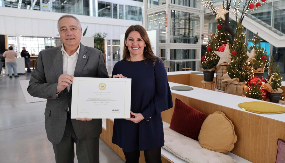 Pere Navarro, delegado especial del Estado en el CZFB, junto a Blanca Sorigu, directora general del CZFB