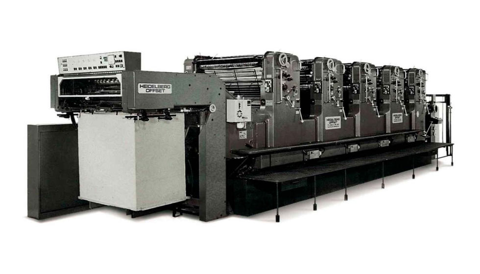 En 1974, se present por primera vez la serie offset de pliegos Speedmaster de Heidelberg, con una velocidad de 11...