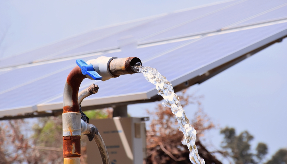 Los sistemas de bombeo de agua alimentados por energa solar fotovoltaica (FV) desempean un papel crucial en la reduccin de las emisiones de CO2...